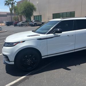 صورة 2 لـ 2023 LAND Rover RANGE ROVER VELAR P250 R-DYNAMIC S