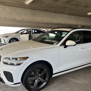 صورة 2 لـ 2023 Genesis GV70 2.5T STANDARD