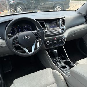 2017 Hyundai TUCSON SE — фото 35