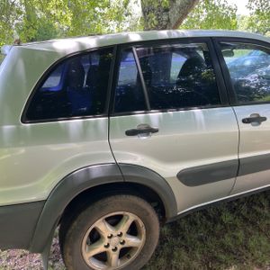 2001 Toyota RAV4 BASE — фото 9