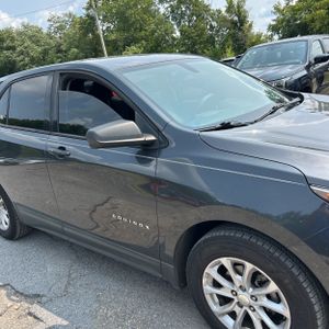 2018 Chevrolet EQUINOX LS — миниатюра 13