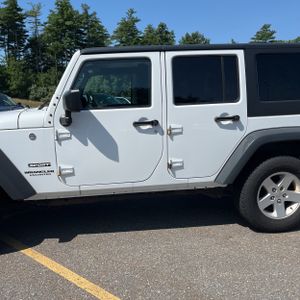 صورة 3 لـ 2017 JEEP WRANGLER UNLIMITED SPORT