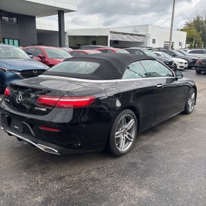 MERCEDES-BENZ E-CLASS - 8