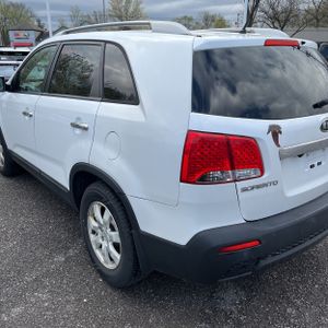 KIA SORENTO BASE - 6