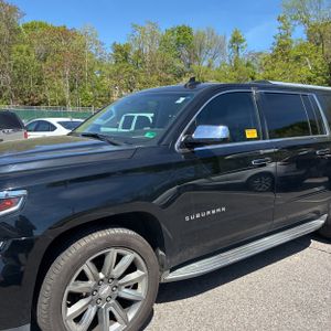 CHEVROLET SUBURBAN LTZ - 2