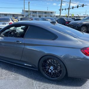 BMW M4 BASE - 6