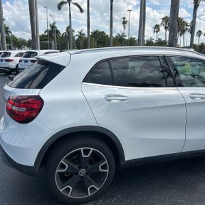 2020 Mercedes-BENZ GLA — фото 9