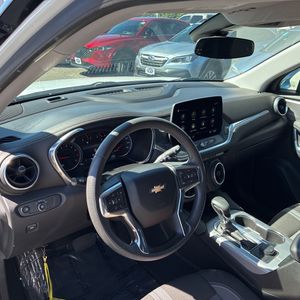 صورة مصغرة 36 لـ 2023 Chevrolet BLAZER LT