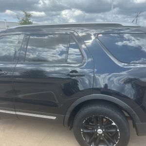 FORD EXPLORER XLT - 6