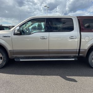 FORD F-150 LARIAT - 4