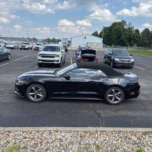 FORD MUSTANG BASE - 3