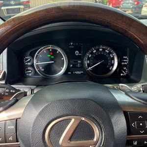 صورة مصغرة 40 لـ 2017 Lexus LX 570 BASE