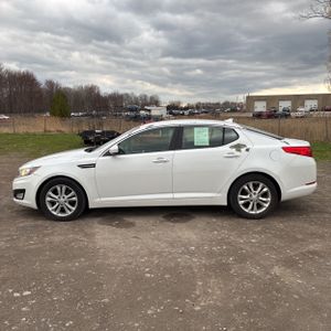 KIA OPTIMA LX - 3