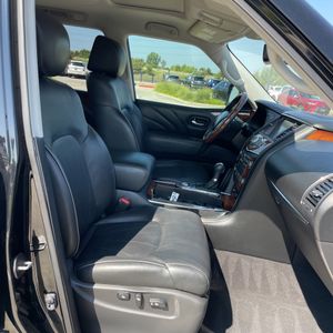 2015 Infiniti QX80 BASE thumbnail 32