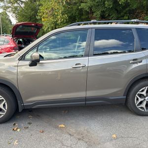 صورة 4 لـ 2020 Subaru FORESTER PREMIUM