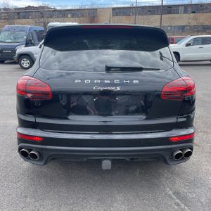 PORSCHE CAYENNE S - 7