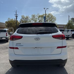 HYUNDAI TUCSON SE - 7