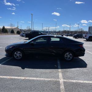 HYUNDAI ELANTRA SE - 3