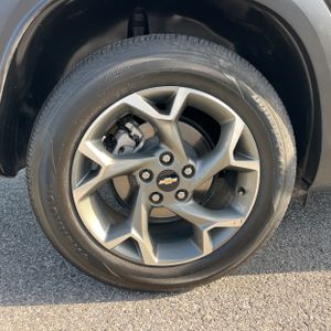 2025 Chevrolet TRAX LT thumbnail 19