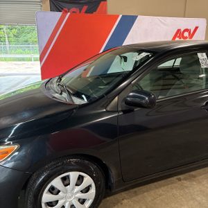2013 Toyota COROLLA L photo 2