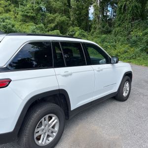 2024 JEEP GRAND CHEROKEE LAREDO 照片 9