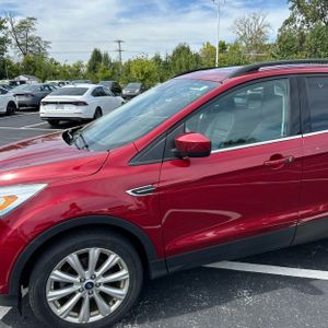 صورة 2 لـ 2019 FORD ESCAPE SEL