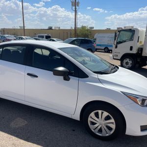 صورة مصغرة 13 لـ 2023 Nissan VERSA S