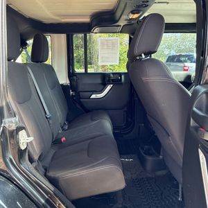 صورة 39 لـ 2017 JEEP WRANGLER UNLIMITED SAHARA