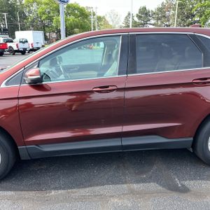 FORD EDGE SEL - 4