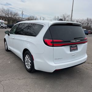 CHRYSLER PACIFICA TOURING L - 5