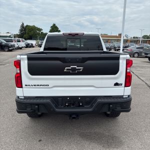 صورة 7 لـ 2024 Chevrolet SILVERADO 1500 ZR2