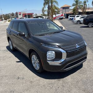2023 Mitsubishi OUTLANDER ES — миниатюра 12