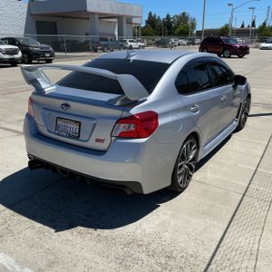 صورة 8 لـ 2020 Subaru WRX STI