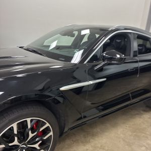 ASTON MARTIN DBX BASE - 2