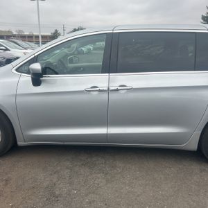 CHRYSLER VOYAGER LX - 4