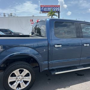 2020 FORD F-150 LARIAT photo 9