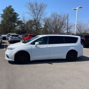 CHRYSLER PACIFICA TOURING L - 3