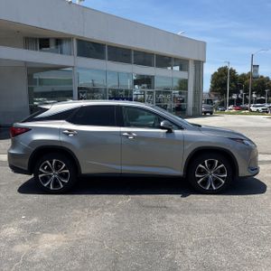 صورة 10 لـ 2022 Lexus RX 350 BASE