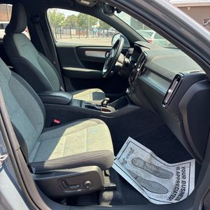 2023 Volvo XC40 CORE 缩略图 33