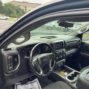 صورة 33 لـ 2021 Chevrolet SILVERADO 1500 RST