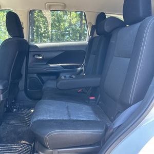 صورة مصغرة 34 لـ 2017 Mitsubishi OUTLANDER SE