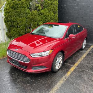 FORD FUSION SE - 1