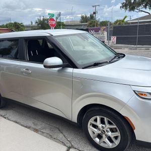 2021 KIA SOUL S 照片 13