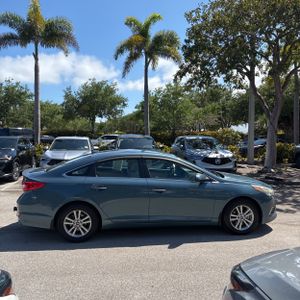 HYUNDAI SONATA SE - 10