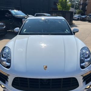 صورة 15 لـ 2018 Porsche MACAN BASE