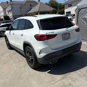 MERCEDES-BENZ GLA - 4