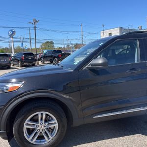 FORD EXPLORER XLT - 2