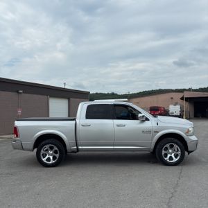 2015 RAM 1500 LARAMIE — фото 6