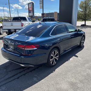 VOLKSWAGEN PASSAT SE - 8