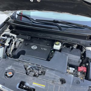 2015 Nissan PATHFINDER PLATINUM — миниатюра 42